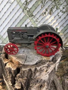 ERTL 1:16 Scale Case Model L Die Cast Toy Tractor, Country Store Limited Edition - Picture 1 of 6
