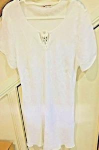 Curvaceous White Top, Plus Size S, pearl look front accent, S/S - Picture 1 of 4