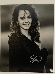 Emma Watson (Actress) signed Autographed 8x10 glossy photo - AUTO with COA - Picture 1 of 2