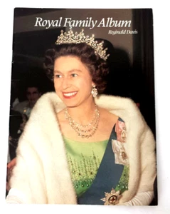 QUEEN ELIZABETH II PRINCE CHARLES ~ ROYAL FAMILY ALBUM BOOK REGINALD DAVIS 1979 - Imagen 1 de 5