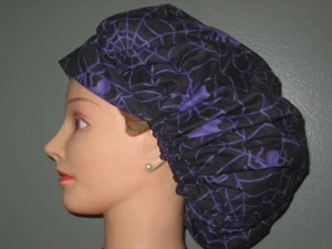 Sombreros/Gorras Exfoliantes Quirúrgicos Halloween Arañas Púrpura en Telarañas - Imagen 1 de 3