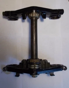 1983 Kawasaki GPZ1100 Upper/Under Front Fork Triple Clamp Assembly (004) - Bild 1 von 1