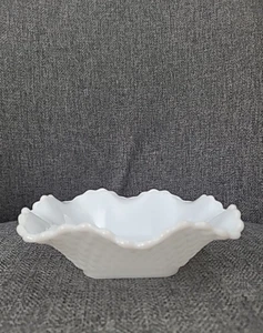 Vintage Milk Candy Sweets Dish Diamond Pattern Scalloped Ruffled Edge - Picture 1 of 8
