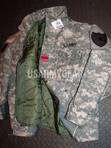 Hecho en Ejército Militar de EE. UU. M-65 Acu Clima Frío Abrigo de Campo Chaqueta + Forro, Parches - Imagen 1 de 10