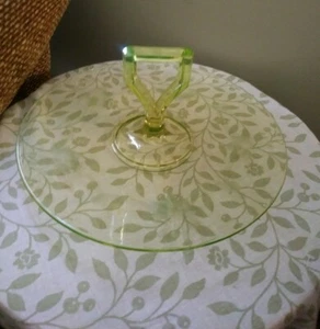 Vtg Depression Glass Serving Tray Green Handled 10" Etched Sandwich Cookie - Picture 1 of 12