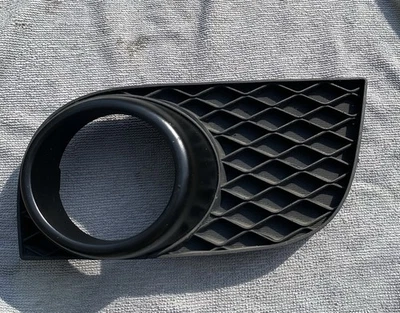 Luz antiniebla derecha Infiniti G37 sedán deportivo 10-13 Foto 1 de 2