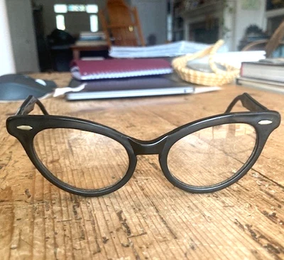 BAUSCH & LOMB VINTAGE CATS EYE GLASSES-4 1/4-5 1/2=PREOWNED W/USE=CLEAR LENS - Image 1 of 4