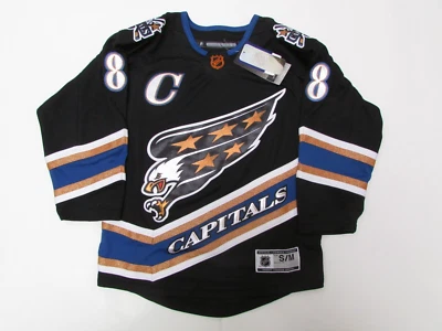 CAMISETA DE HOCKEY OVECHKIN WASHINGTON CAPITALS RETRO INVERSA 2.0 **JUVENTUD S/M** Foto 1 de 3