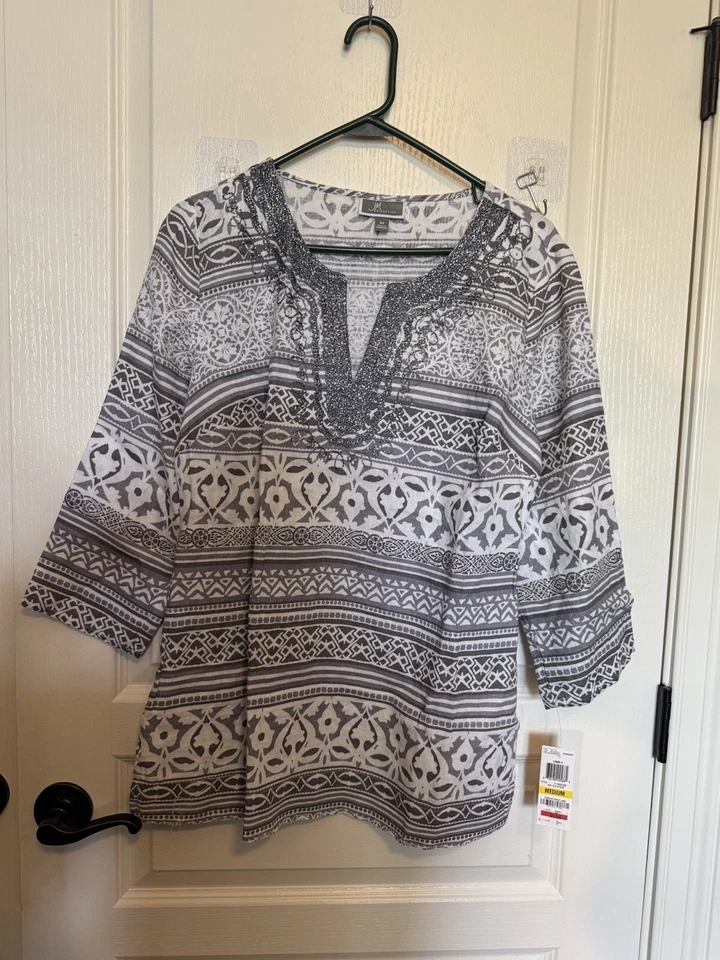 NWT JM Collections Top 3/4 Sleeve Gray White Silver Size M - GIFT!!! - Image 1 of 4
