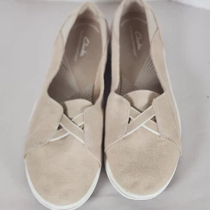 Clarks 7.5 Cloudsteppers Breeze Skips Shoes cream beige comfy travel stretch - Picture 1 of 11