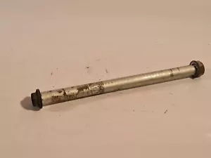 Mandrino bullone albero perno braccio oscillante OEM Honda CBF600 2002-2015 - Foto 1 di 5