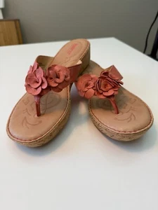 Born Handcrafted Women's Thong Leather Sandal With Pink Flowers Size 8 EU 39 - Picture 1 of 13