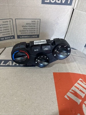 Conjunto de control climático de temperatura calentador de aire acondicionado KIA Rio 2006-2011 OEM Foto 1 de 4