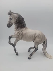Breyer 2008 Breyerfest Modellpferd Traditional Dapple Grey Alborozo Andalusier  - Bild 1 von 11