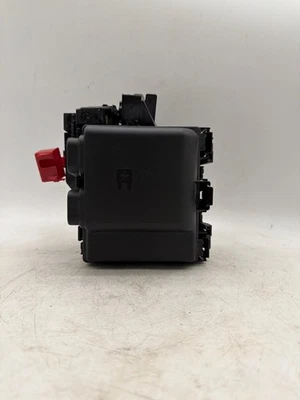 2.5L FORD ESCAPE FUSE RELAY JUNCTION BOX BLOCK OEM - Image 1 of 4