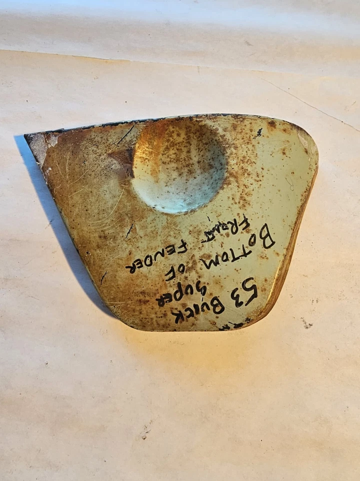 Buick 1953 guardabarros inferior panel de llenado delantero Roadmaster Super 53 lado del pasajero  Foto 1 de 4