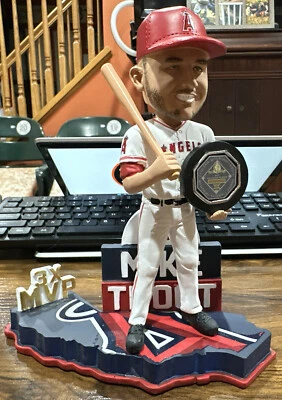 Mike Trout 3x Premio MVP Los Angeles Angels Forever Collectibles Bobblehead Foto 1 de 4