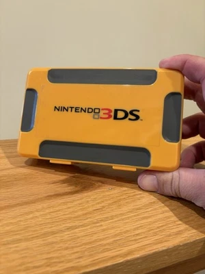 Nintendo 3DS Carrying Case - Protective Case - Yellow - Image 1 of 4