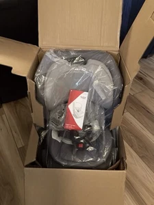 Britax Click Tight Convertible Car Seat - Picture 1 of 11