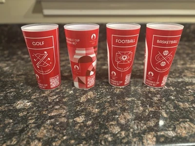 Auténticas tazas de recuerdo de Coca Cola de los Juegos Olímpicos de París 2024 baloncesto, fútbol, golf Foto 1 de 4