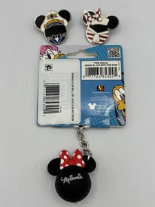 Disney Set Minnie Mouse Schlüsselanhänger Mickey Mouse & Minnie Pins  - Bild 1 von 5