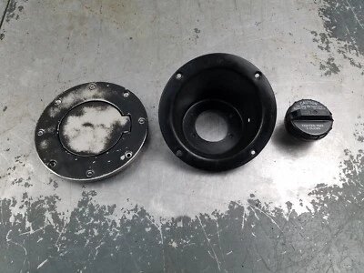 Jeep Wrangler TJ Rubicon 2006 4x4 inserción de cuello de llenado de combustible/tapa #0921 Q7 Foto 1 de 4