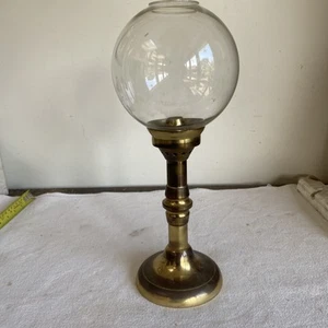 Vintage Messing Federzug Kerzenlampe Kerzenständer mit Glaskugelschirm - Bild 1 von 13