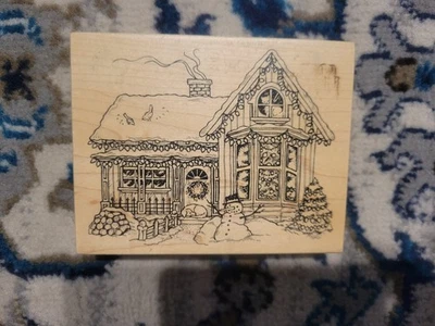 PSX~~Casa de Navidad y Muñeco de Nieve~~K-2139 ~4.5" X 3.75" Sello de Goma NUEVO Foto 1 de 3