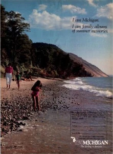 MICHIGAN Travel Ad Summer Beach Scene Family Memories Great Lakes 1980s - Picture 1 of 1