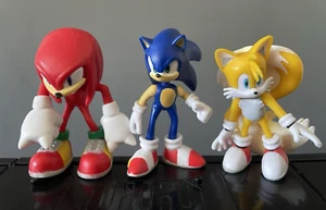 Sonic the Hedgehog Tails Knuckles 2.5" Scale Action Figures Jakks - Picture 1 of 7