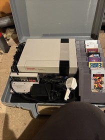 Action Set Nintendo NES IN SCATOLA completo di 8 giochi - UN SOLO PROPRIETARIO - COME NUOVO