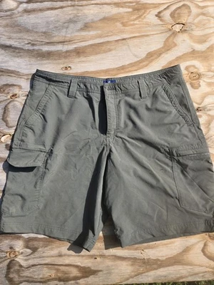 Pantalones Cortos de Carga George Para Hombre Verde Militar Talla 40 Bolsillos con Botones y Cremallera Foto 1 de 2