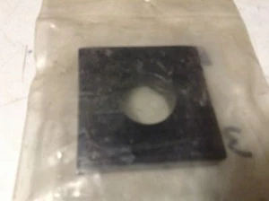 301315 - A New Spacer For A New Idea 703, 704, 705, 706, 706D, 707D Power Units - Picture 1 of 2