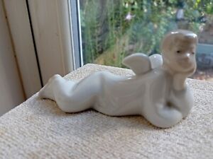 Lladro/Nao Nao by Lladro Porcelain Angel Laying Down Figurine Xmas Angel Figurine>