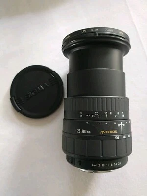 Sigma Zoom Lens 28-200mm 1:3.5-5.6 UC (72) Aspherical KENKO Japan - Image 1 of 4
