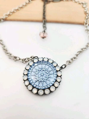 Collar Colgante Medallón Azul Claro Cristal Sabika Grande Estrella Redonda 16-18"  Foto 1 de 4