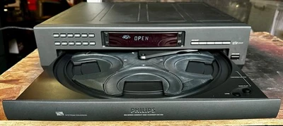 Vintage Philips 900 Series 5 DISC MULTI CD Changer CDC-935 - Amazing sound! - Image 1 of 4
