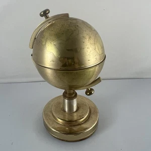 Accendisigari vintage ottone globo sfera ribaltabile MCM mondo butano - Foto 1 di 7
