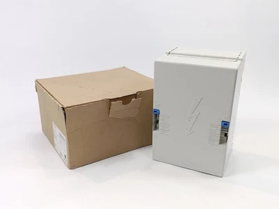 Siemens 5SH3535 Connecting Terminal Plate 8US With Cover - Image 1 of 4