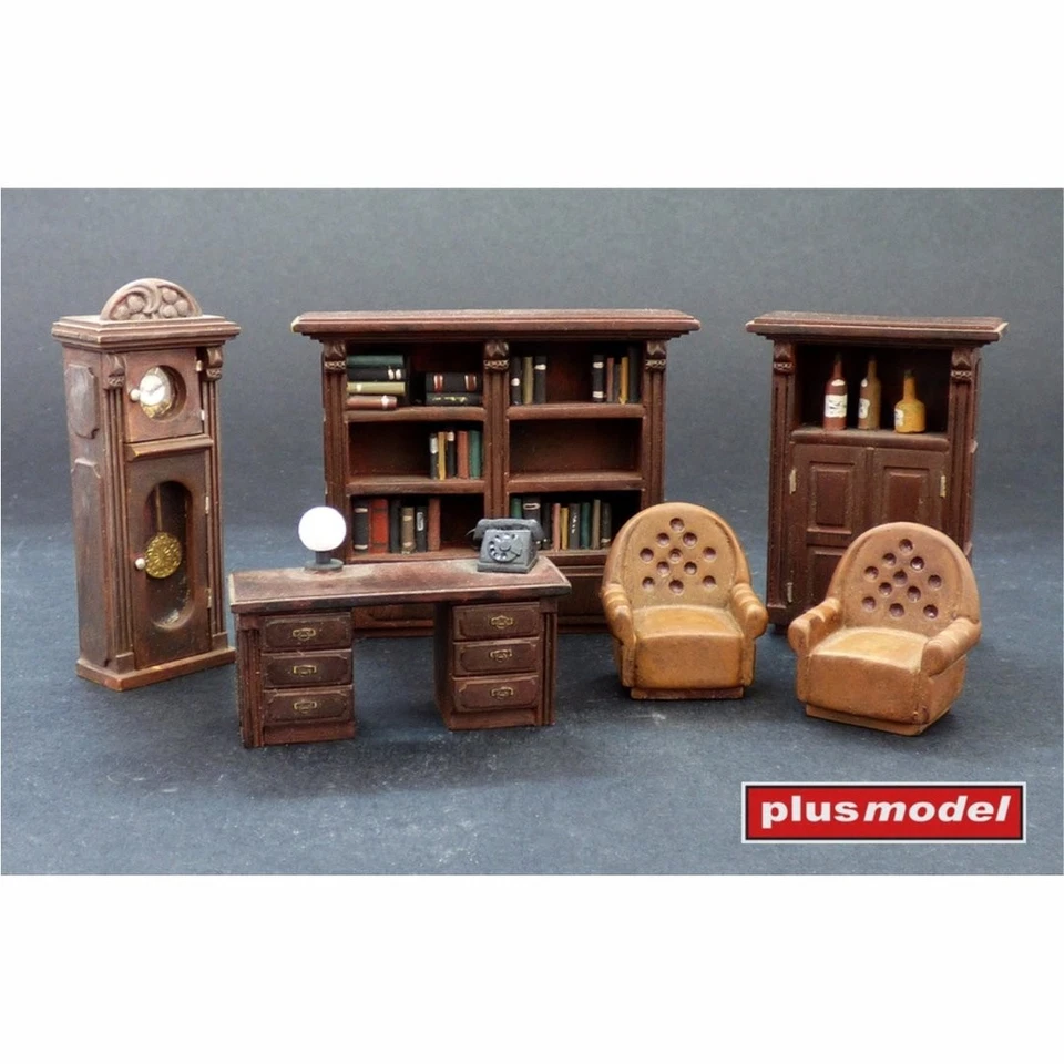 Möbel-Arbeitszimmer 1:35 - Modellbau Bausatz & Diorama Zubehör - Plusmodel 093 - Bild 1 von 1