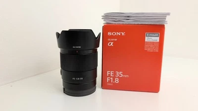 Lente grande angular Sony FE 35mm F1.8 - Imagem 1 de 4