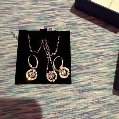 Женская круглая ювелирная коллекция SWAROVSKI Sparkling Dance с родиевой отделкой синяя - Изображение 1 из 3