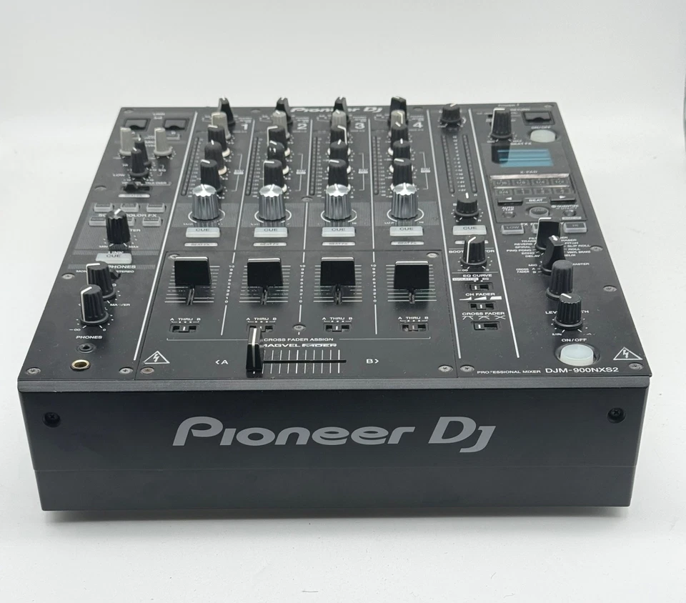 Pioneer DJM-900NXS2 4-Kanal DJ Mixer DJM 900 Nexus 2 - Bild 1 von 2