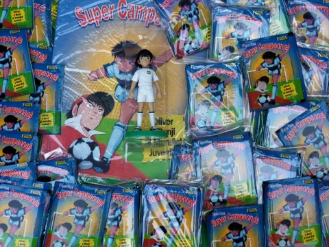 Captain Tsubasa,  1 Figure , 100 Vintage Packs Trading Cards  And Album. Gift Cover