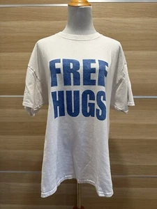 Camiseta Vintage Champion Para Hombre XL Blanca Gráfica "Abrazos Gratis" Manga Corta - Imagen 1 de 6