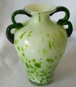Beautiful Vintage Greens Art Glass Vase 7" x 6" - Picture 1 of 7