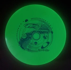 Frisbee Disc Dyn-O-Glo Wham-O Vintage Glow in the Dark Sun Planets Mars Jupiter - Picture 1 of 8