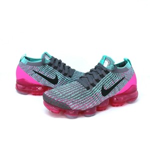 black womens vapormax