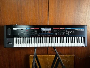 Roland Juno-Stage Sintetizzatore Performance 76 Tasti con Borsa - Foto 1 di 11