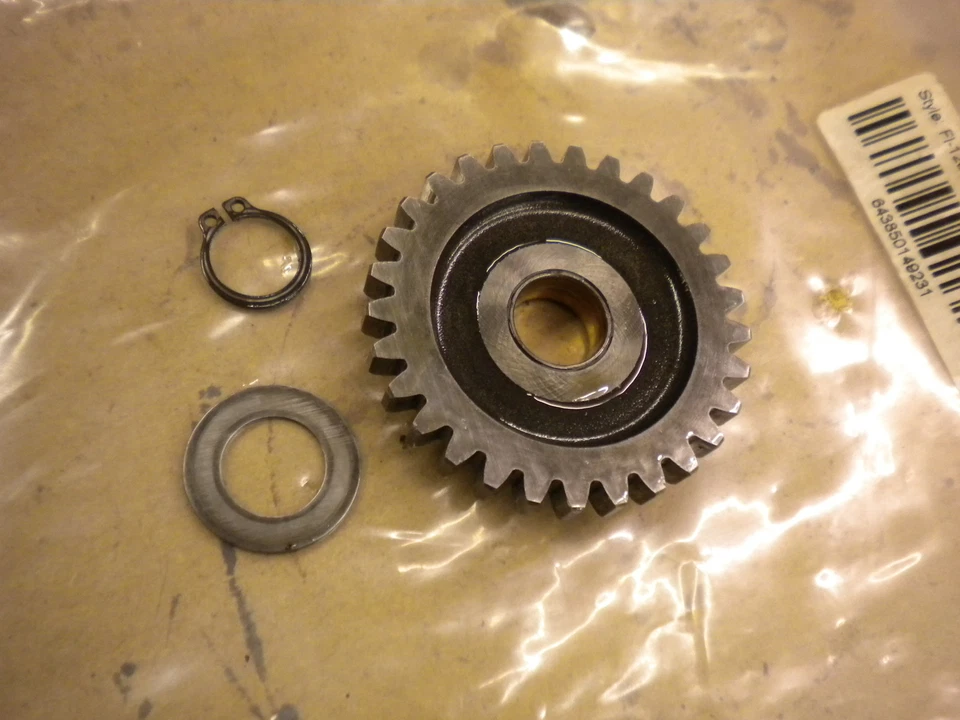 1978 Suzuki DS 125 engine crankcase idler gear washer snap ring crank - Image 1 of 1